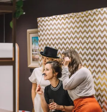 Serviced office at River Point, Chicago, where clients capture professional photoshoots within their stylish office space.