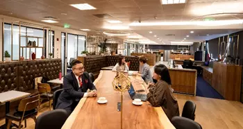 上海博华广场世服宏图华丽装修高端协作型共享会议空间